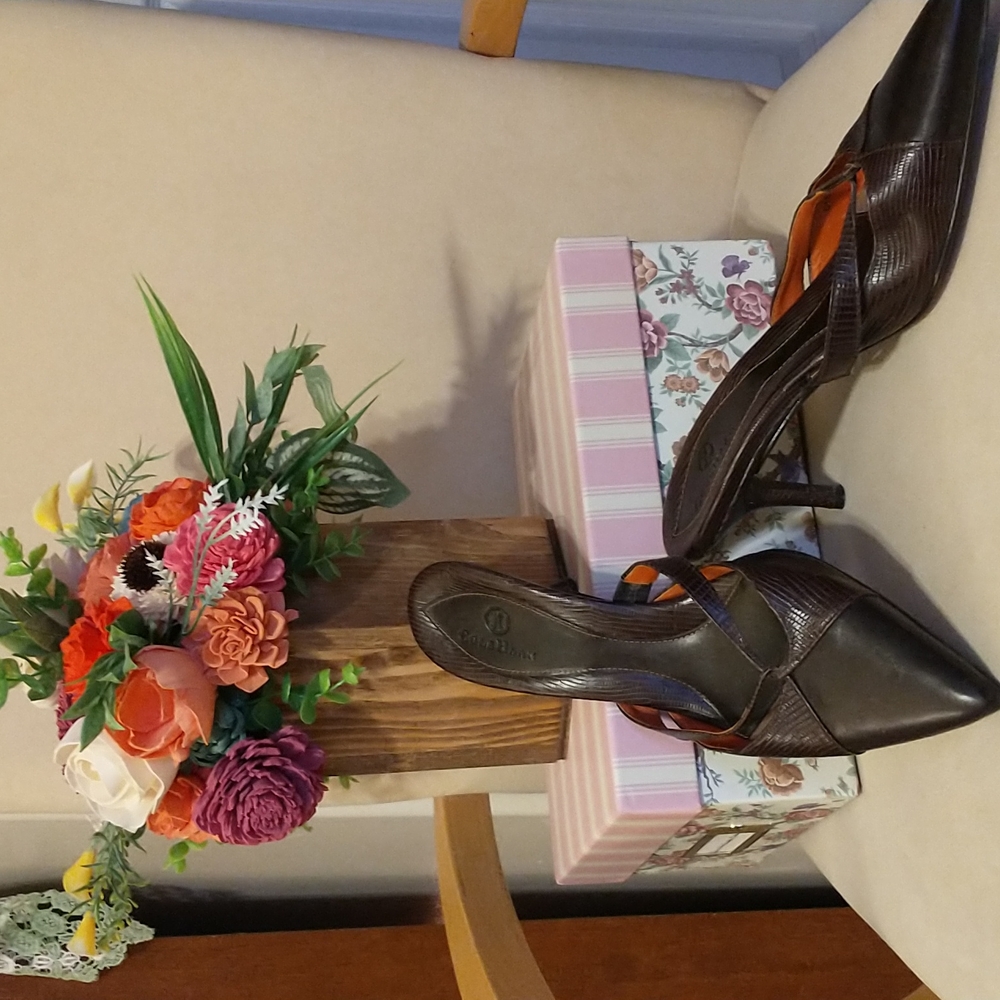 COLE HAAN Maroon Slip On Pumps